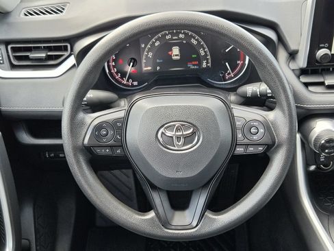 Used 2025 Toyota RAV4 XLE FWD image 15