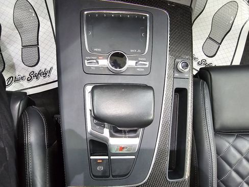 Used 2018 Audi SQ5 Prestige w/ Prestige Package image 37
