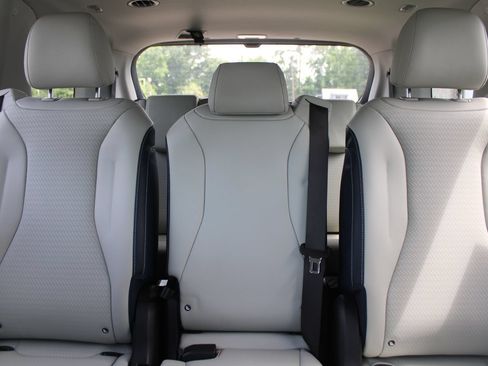 New 2027 Kia Carnival SX Prestige FWD image 70
