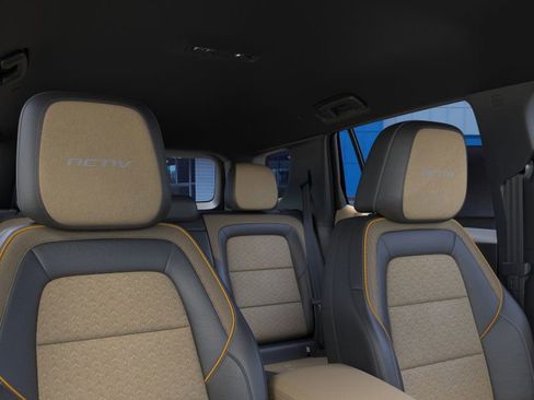 New 2026 Chevrolet Equinox ACTIV w/ Safety and Technology Package AWD/4WD image 25