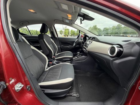 Used 2020 Nissan Versa SV FWD image 16