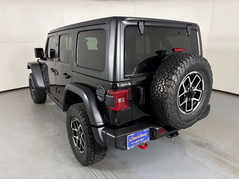 Used 2024 Jeep Wrangler Unlimited Rubicon w/ Technology Group AWD/4WD image 6