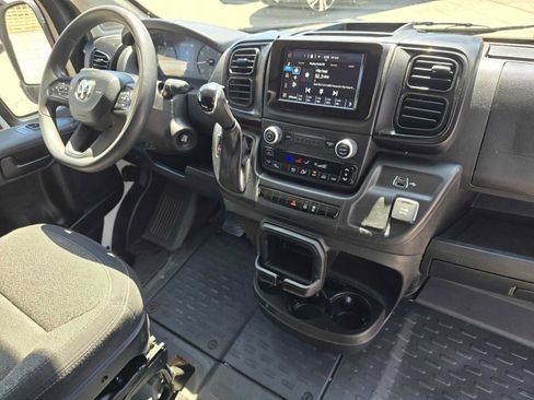 Used 2023 RAM ProMaster 2500 FWD image 10
