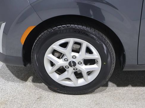 Used 2024 Kia Soul LX w/ Option Group 015 FWD image 9
