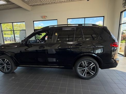 New 2026 BMW X7 xDrive40i w/ M Sport Package AWD/4WD image 6