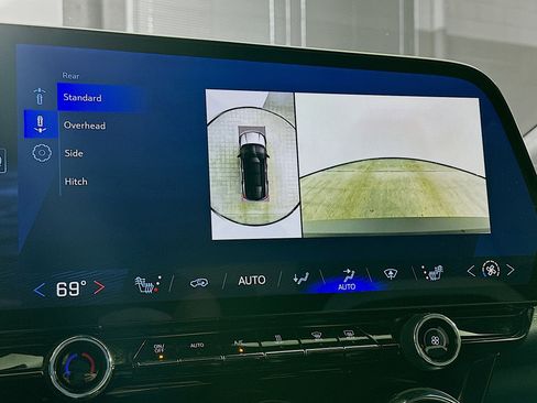 Used 2024 Chevrolet Blazer EV LT image 23