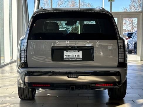 New 2026 Hyundai Ioniq 9 Calligraphy image 5