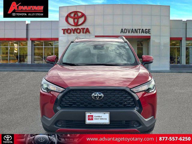 Used 2023 Toyota Corolla Cross LE w/ Moonroof Package AWD/4WD image 2