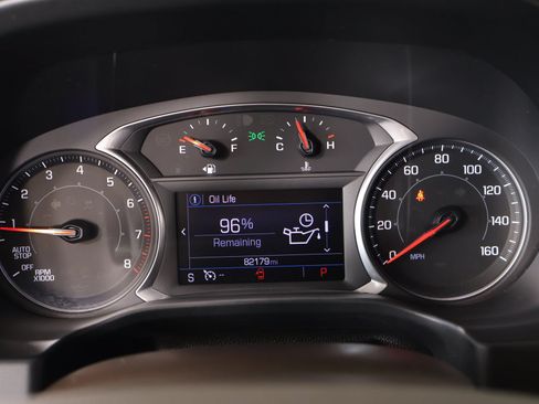 Used 2022 GMC Acadia SLE FWD image 4