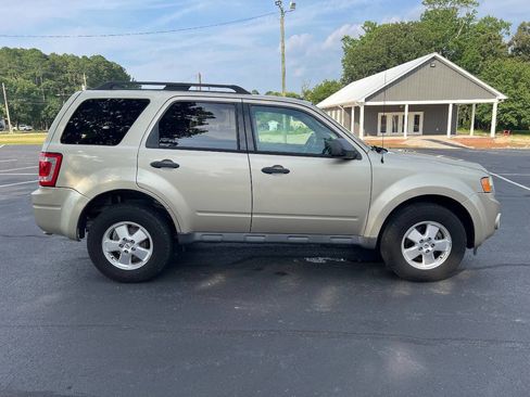 Used 2012 Ford Escape XLT image 9
