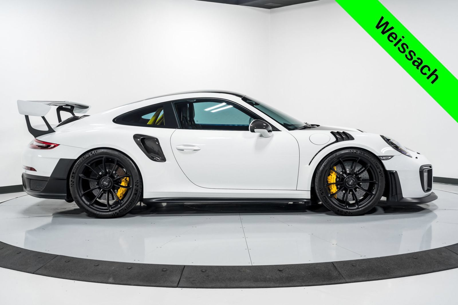 Used 2018 Porsche 911 GT2 RS RWD image 2