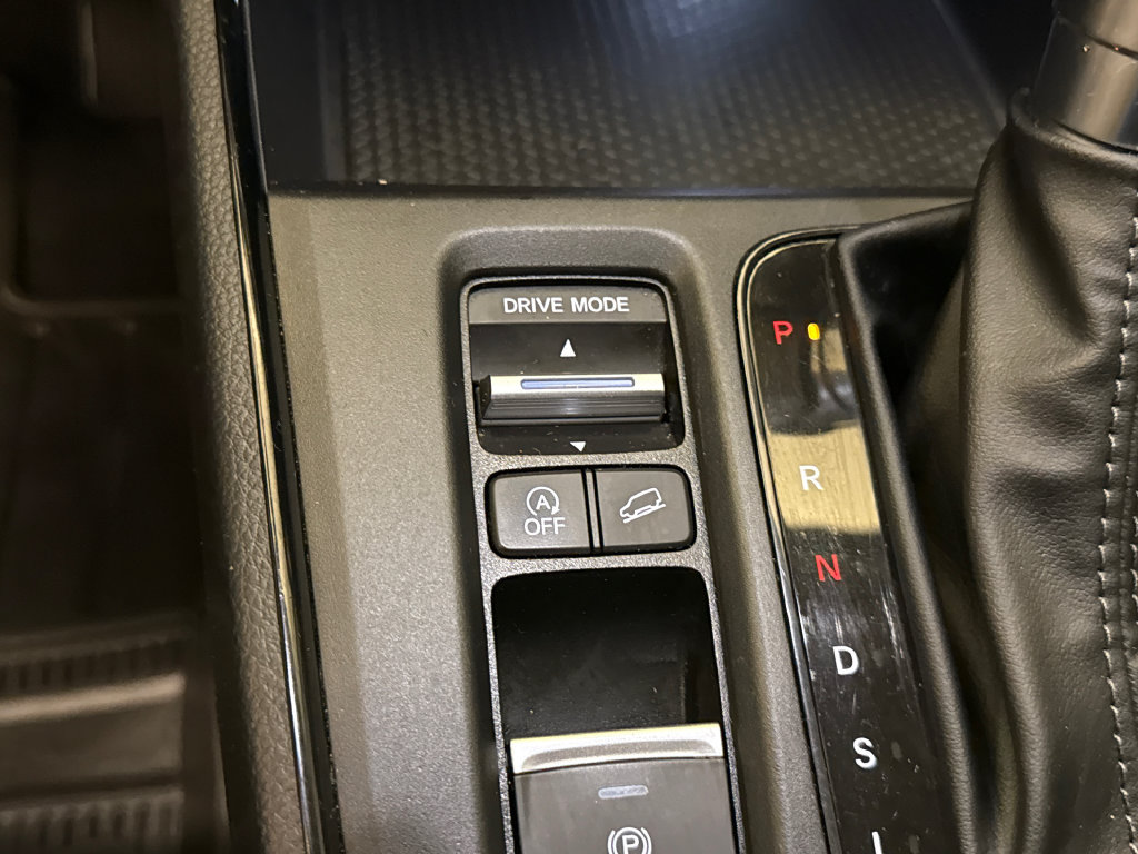 Certified 2025 Honda CR-V EX image 28