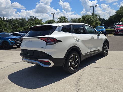 Certified 2024 Kia Sportage LX FWD image 8