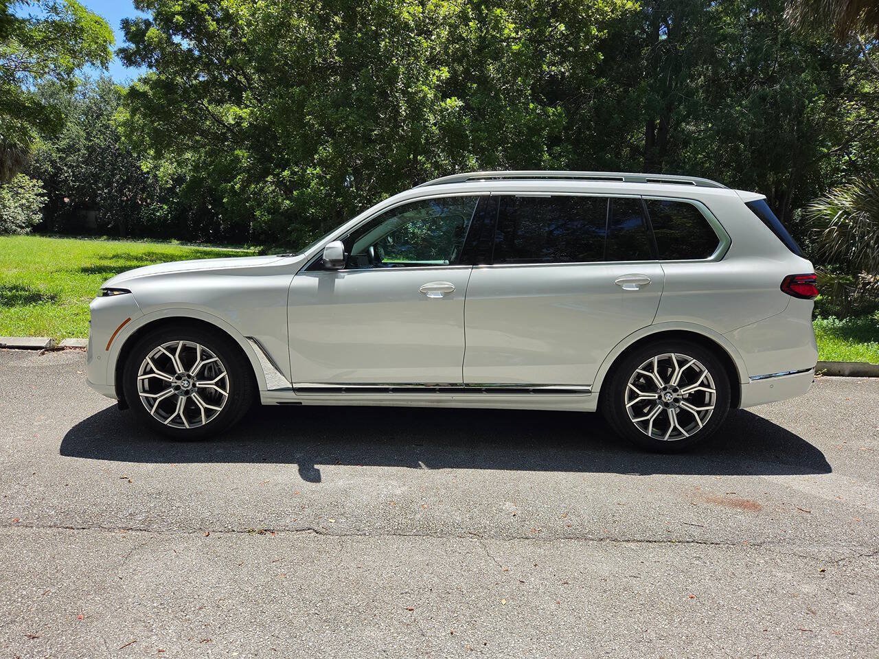 Used 2026 BMW X7 xDrive40i AWD/4WD image 4