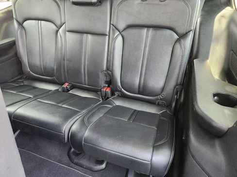 Used 2024 Jeep Wagoneer Series II w/ Flexible Seating Group RWD image 29