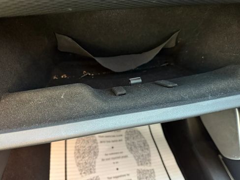 Used 2019 Land Rover Range Rover Velar R-Dynamic SE image 33