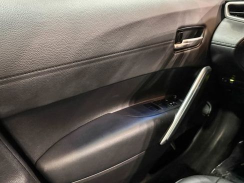 Used 2022 Toyota Corolla Cross XLE w/ Convenience Package image 37