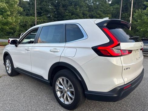 Used 2024 Honda CR-V EX image 4