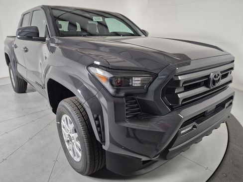 New 2026 Toyota Tacoma SR5 AWD/4WD image 6