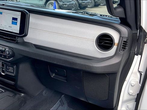 Used 2024 Jeep Wrangler Unlimited Sport AWD/4WD image 18