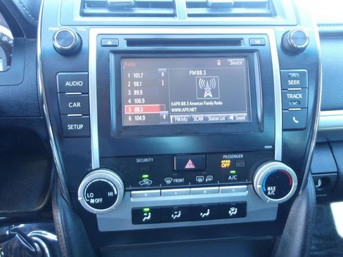 Used 2014 Toyota Camry SE image 22