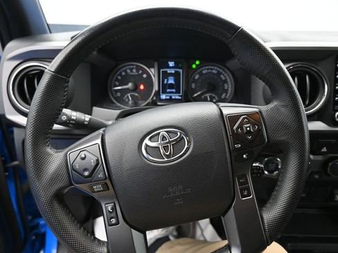 Used 2021 Toyota Tacoma TRD Off-Road image 31