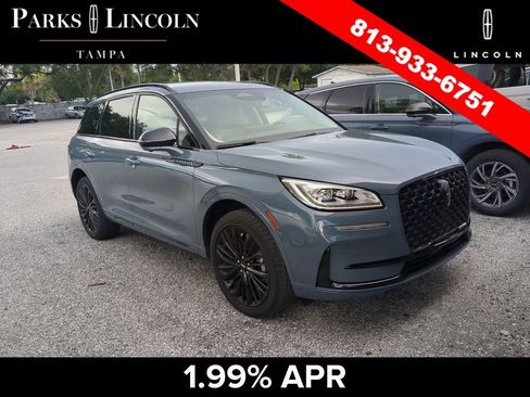 Used 2023 Lincoln Corsair Reserve w/ Equipment Group 201A FWD image 3
