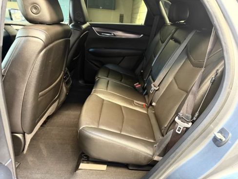 Used 2021 Cadillac XT5 Luxury w/ LPO, Floor Liner Package FWD image 14