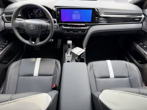 New 2026 Toyota Camry SE FWD image 11