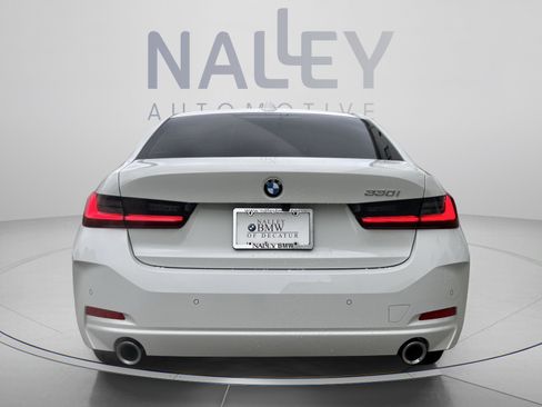 Used 2026 BMW 330i Sedan w/ Premium Package RWD image 4