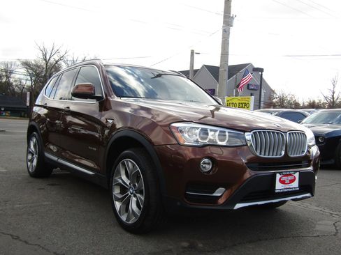 Used 2017 BMW X3 xDrive28i image 1