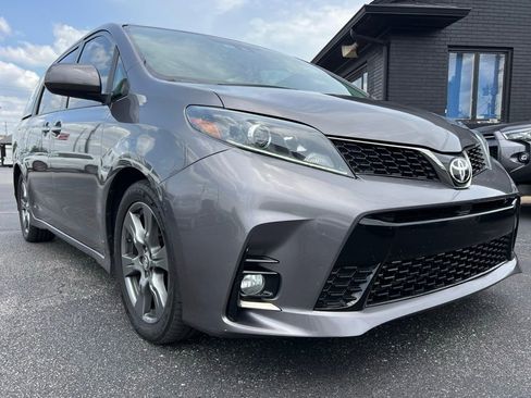 Used 2020 Toyota Sienna SE Premium image 8