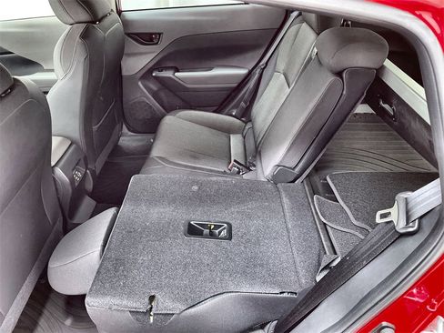 Used 2024 Subaru Crosstrek 2.0i Premium image 24