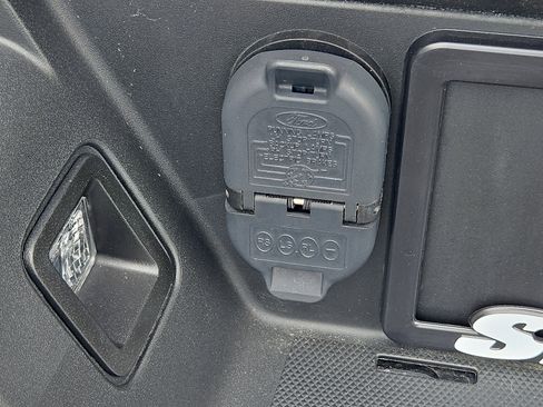 Certified 2022 Ford F150 XLT w/ Equipment Group 302A High image 5