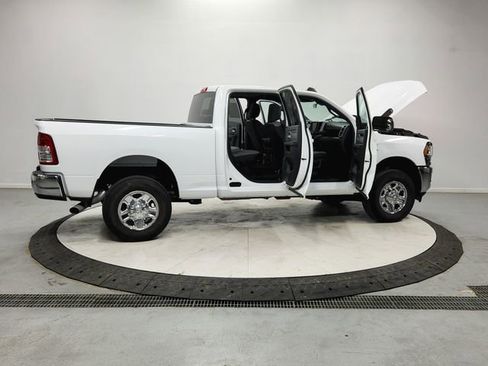 Used 2022 RAM 2500 Big Horn w/ Cold Weather Group image 16