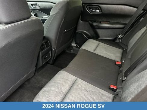 Used 2024 Nissan Rogue SV AWD/4WD image 13