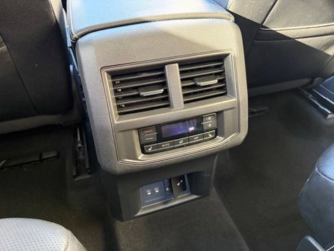 Used 2023 Volkswagen Atlas SEL Premium AWD/4WD image 22