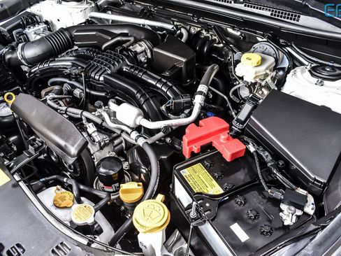 Used 2024 Subaru Crosstrek 2.0i image 12