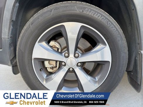 Used 2019 Jeep Cherokee Limited w/ Trailer Tow Group image 25