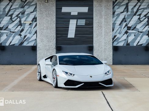 Used 2015 Lamborghini Huracan LP 610-4 AWD/4WD image 1