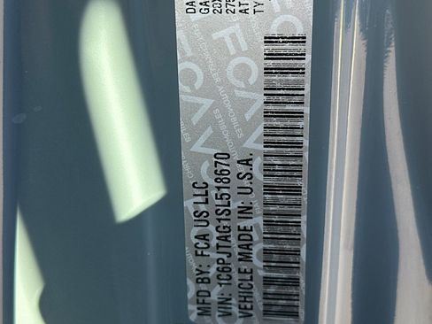 New 2025 Jeep Gladiator Nighthawk image 23