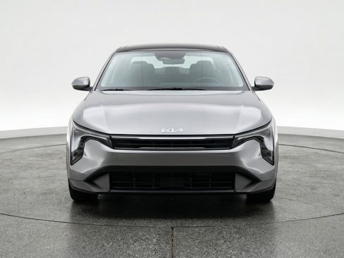 Used 2025 Kia K4 FWD image 2