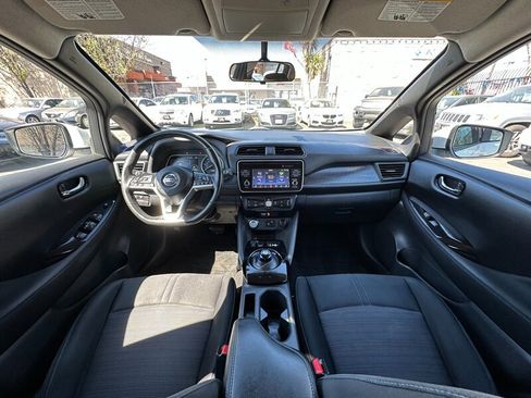 Used 2018 Nissan Leaf SV image 14