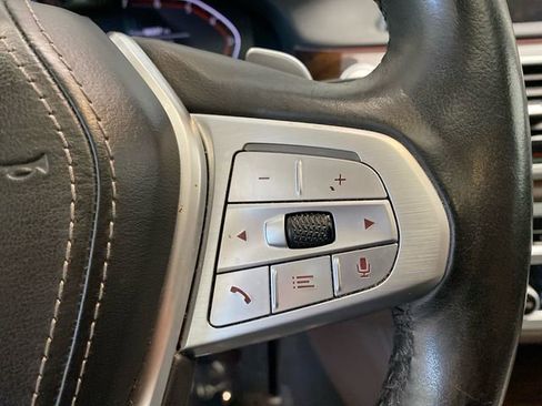 Used 2020 BMW 750i xDrive AWD/4WD image 20