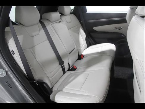 Certified 2024 Hyundai Tucson SEL w/ Convenience Package FWD image 18