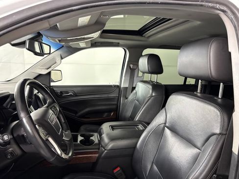Used 2019 GMC Yukon XL SLT AWD/4WD image 29