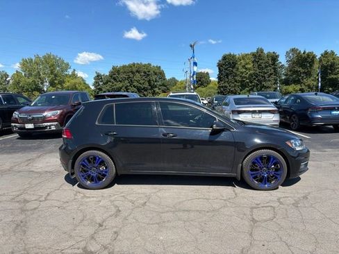 Used 2018 Volkswagen Golf SE FWD image 1