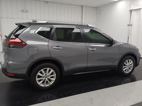 Used 2019 Nissan Rogue SV FWD image 10