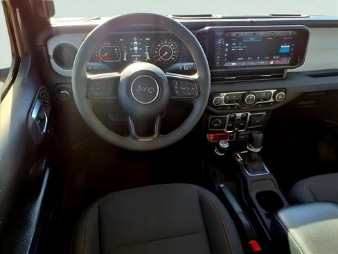 Used 2024 Jeep Gladiator Sport image 10
