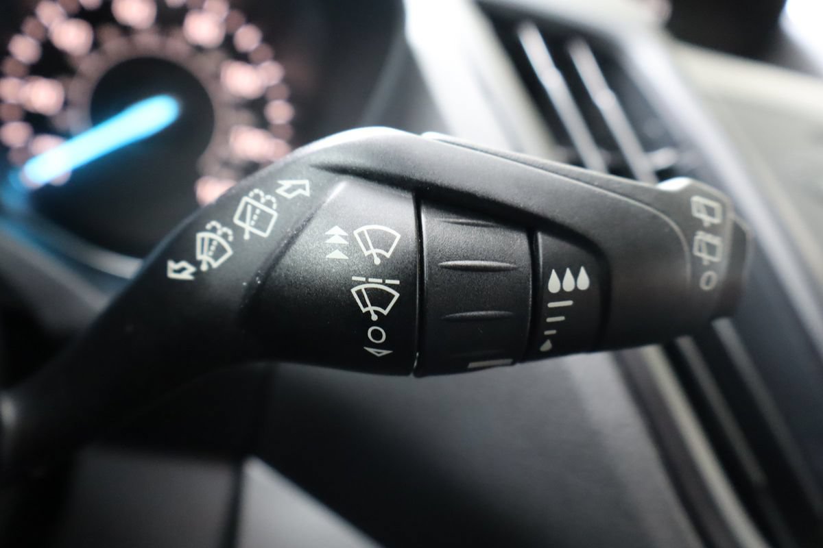 Used 2018 Ford Escape SE AWD/4WD image 32